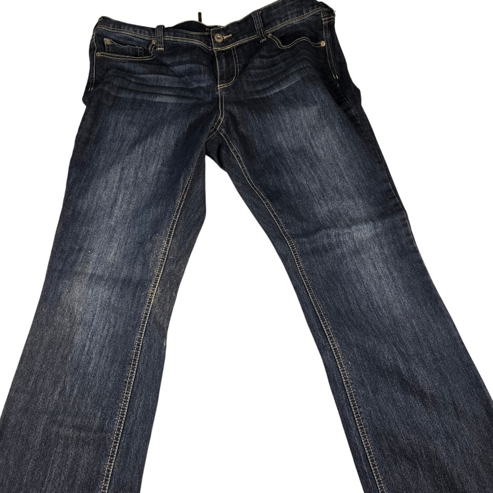 Maurices Womens 18 REG Dark Wash Bootcut Jeans Stretch Denim Blue Embroidered